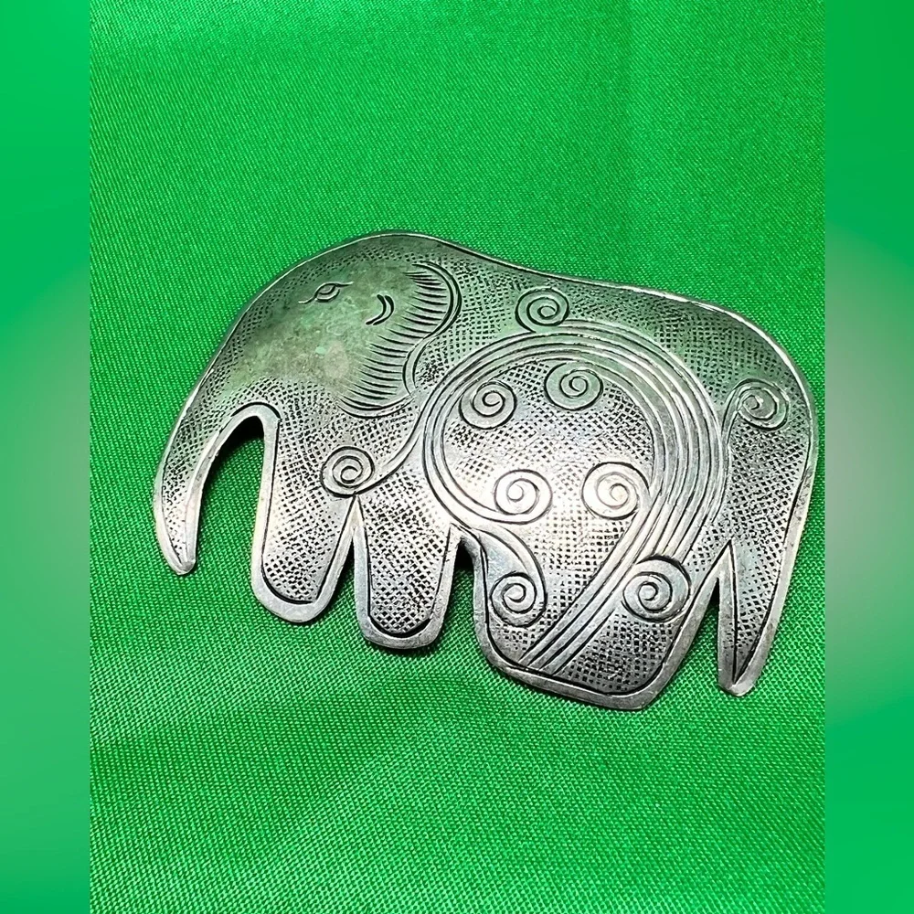 Silver tin Elephant Brooch